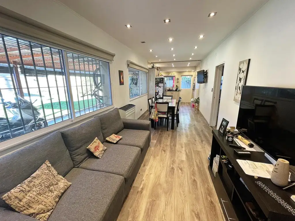 VENTA DÚPLEX 3 AMBIENTES EN VILLA ADELINA - Foto 0