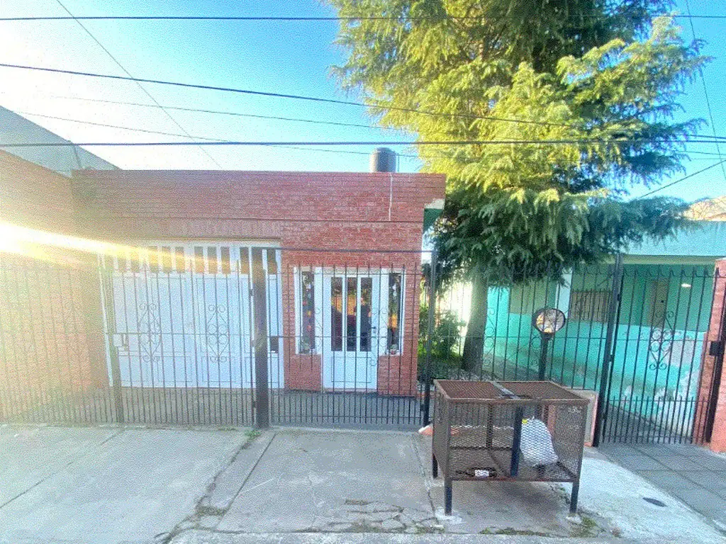 VENTA CASA EN FRAY LUIS BELTRAN DE 3 DORMMITORIOS CON PISCINA