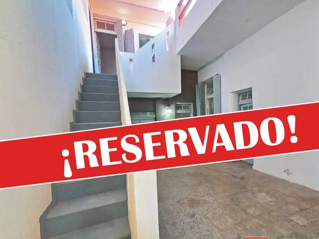 Venta PH al Fondo 4 Ambientes con Patio y Terraza en Mataderos.