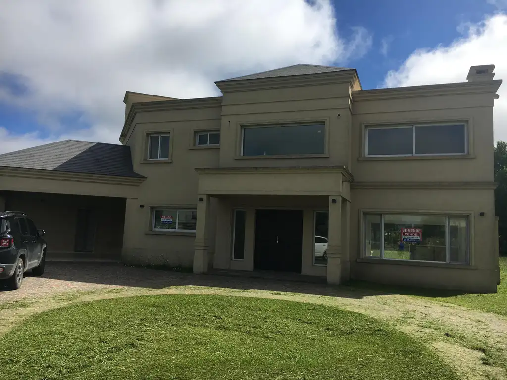 Casa  en Venta en El Nacional, General Rodríguez, G.B.A. Zona Oeste