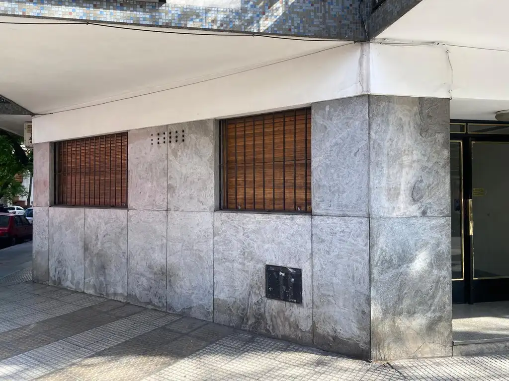 Venta Departamento de 3 amb en planta baja  Caballito A RECICLAR