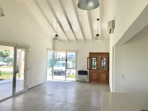 Casa en Venta - 3 dormitorios - USD 179.500