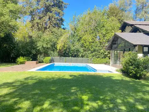 Venta excelente casa en el Golf Club Argentino