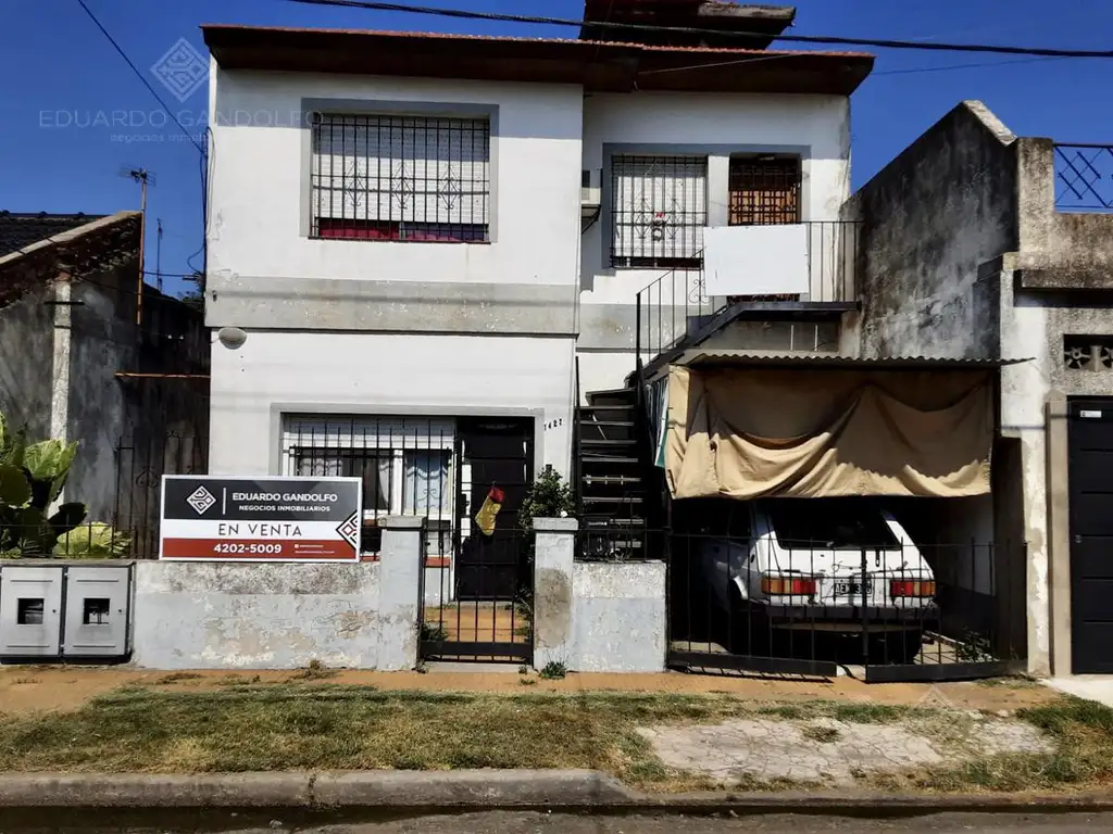 PH al frente sobre lote de 26 mts c/garage - Venta Directa - OPORTUNIDAD