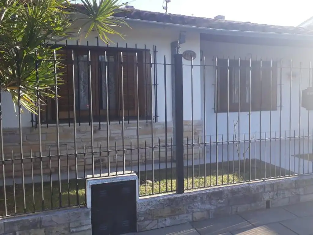 Casa 3 ambientes en VENTA - Los Polvorines