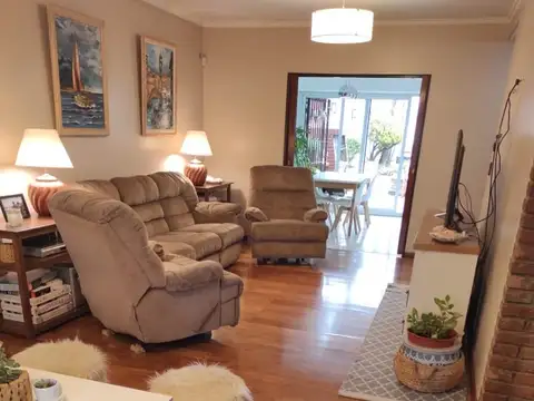 Casa en Venta en Ramos Mejia Sur - 6 ambientes