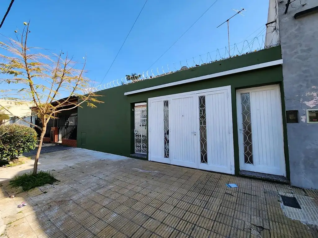 VENTA CIUDAD MADERO 3 AMB. MAS  PREMOLDEADA 8,66 X 37,90