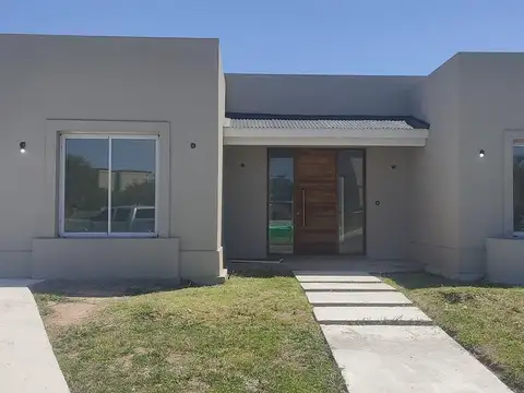 Ricordi Negocios Inmobiliarios, Casa Santa Elena, Pilar del este! - Foto 0