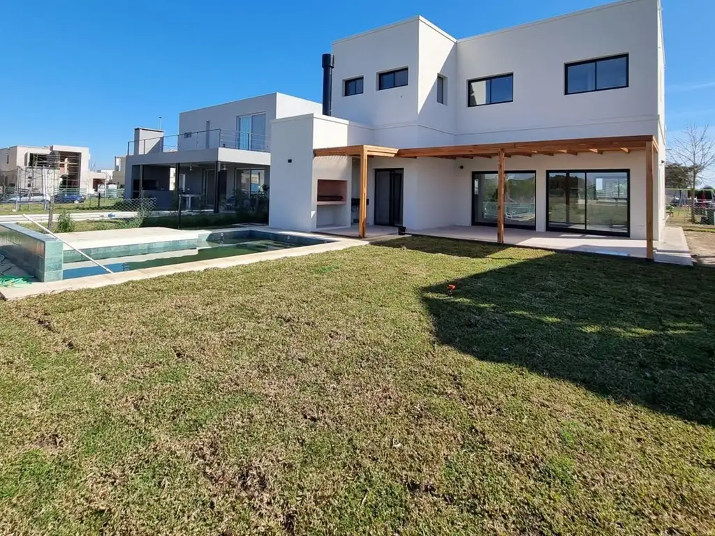 Casa  en Venta en Puertos, Escobar, G.B.A. Zona Norte