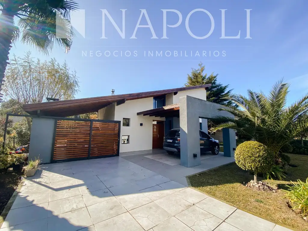 Venta de Impecable Casa, en Malibu Canning