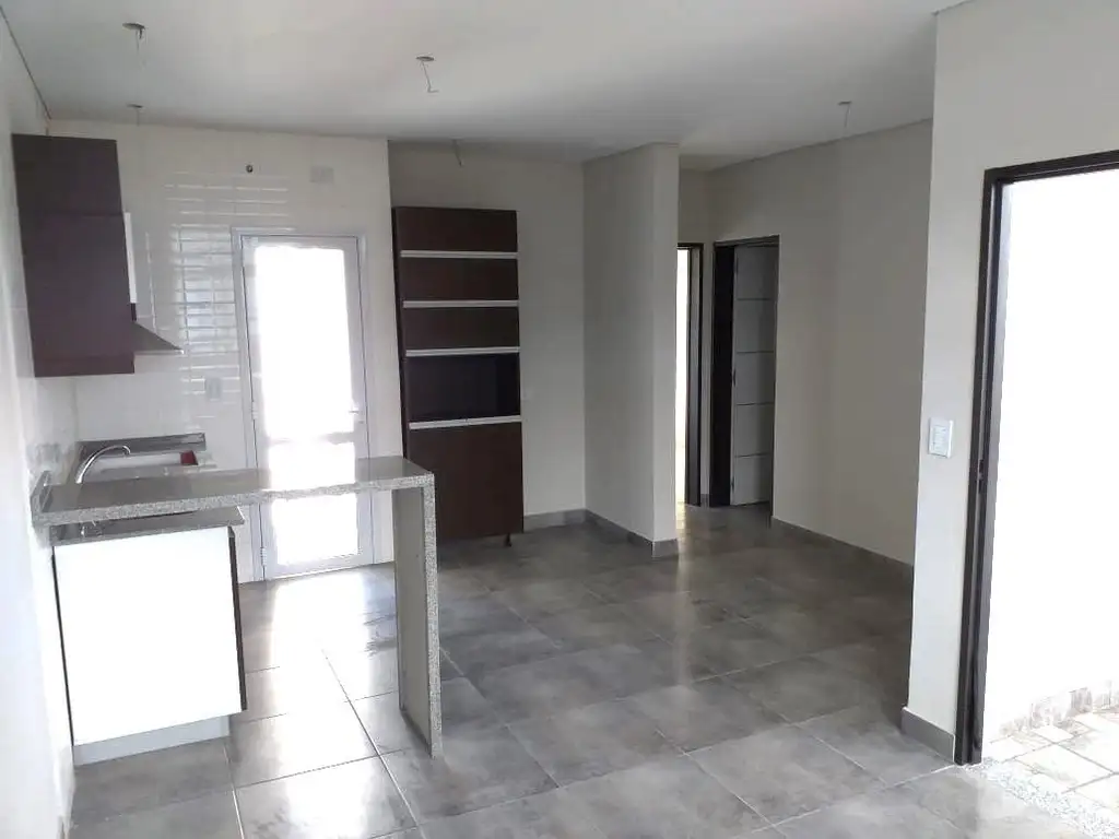 Departamento dos ambientes a la venta en lujan centro