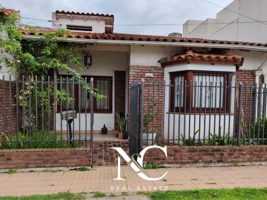 Casa en venta en Luján, Barrio San Bernardo