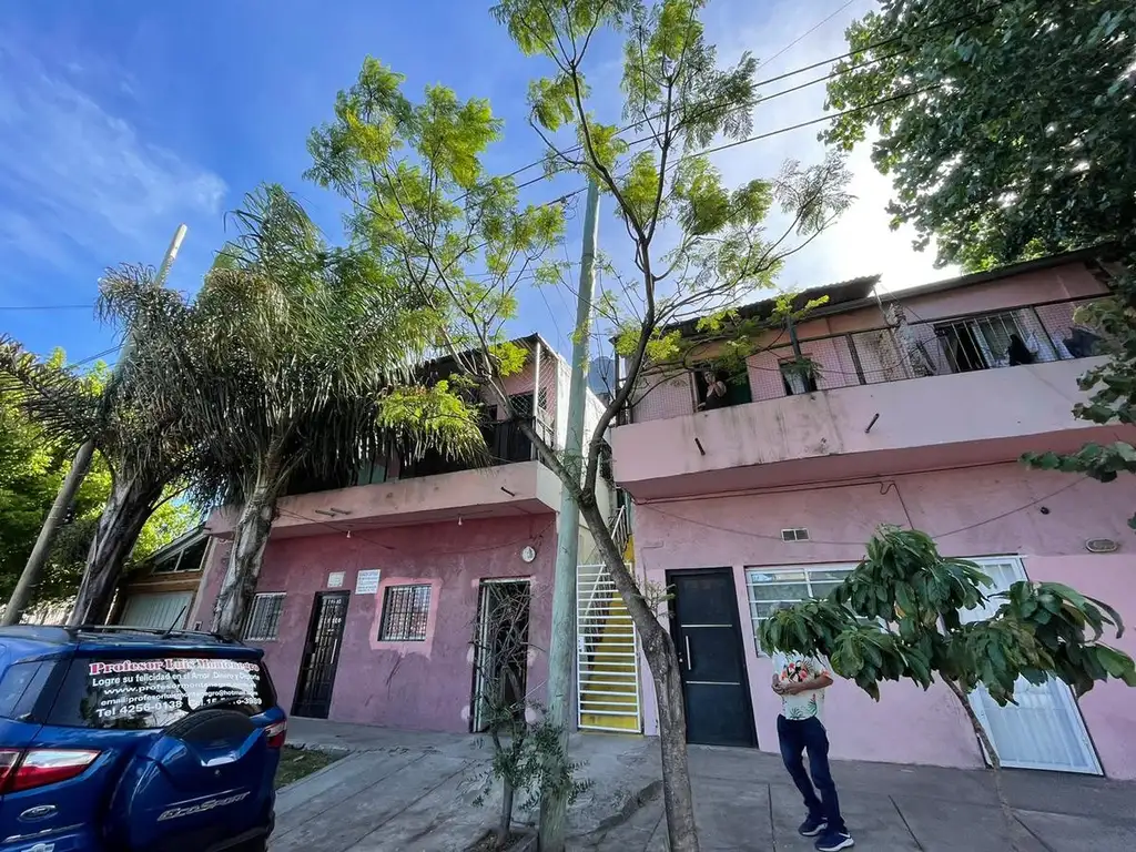 Complejo de departamentos en venta - 18 Dormitorios 18 Baños - 300Mts2 - Ezpeleta Este