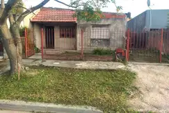 CASA EN VENTA EN RINGUELET, LA PLATA 