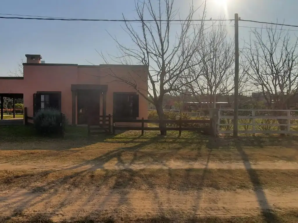 PROPIEDAD EN VENTA "BARRIO SEMICERRADO LOS NOGALES" CAYASTA ( EXCLUSIVA) ACCESO / RUTA 1