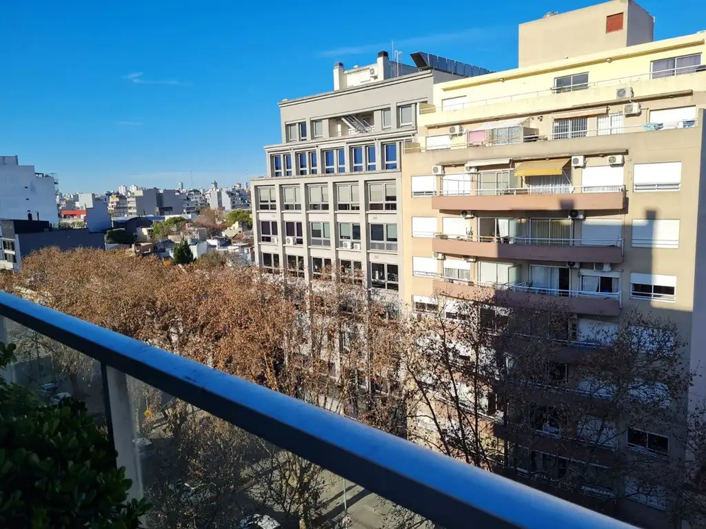 ALQUILER MONOAMBIENTE CON BALCON PARQUE CHAS