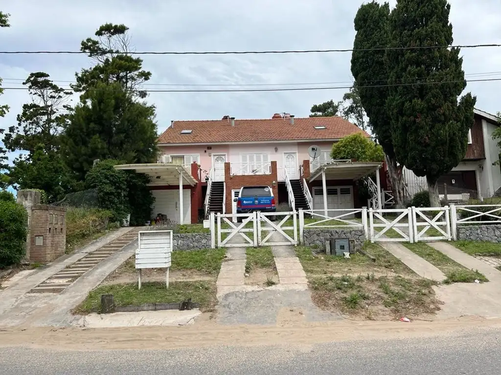 Triplex de 4 ambientes Sin Expensas - Zona Centro