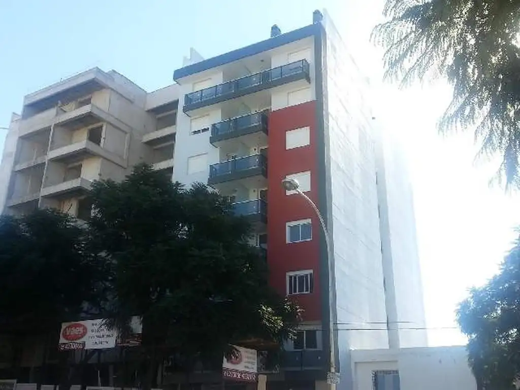 Departamento en venta de un dormitorio en Güemes