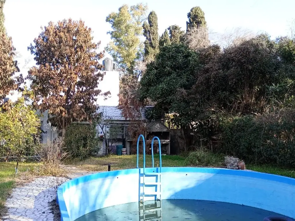 CASA CON PILETA Y TERRENO A LA VENTA EN PUEBLO ESTHER