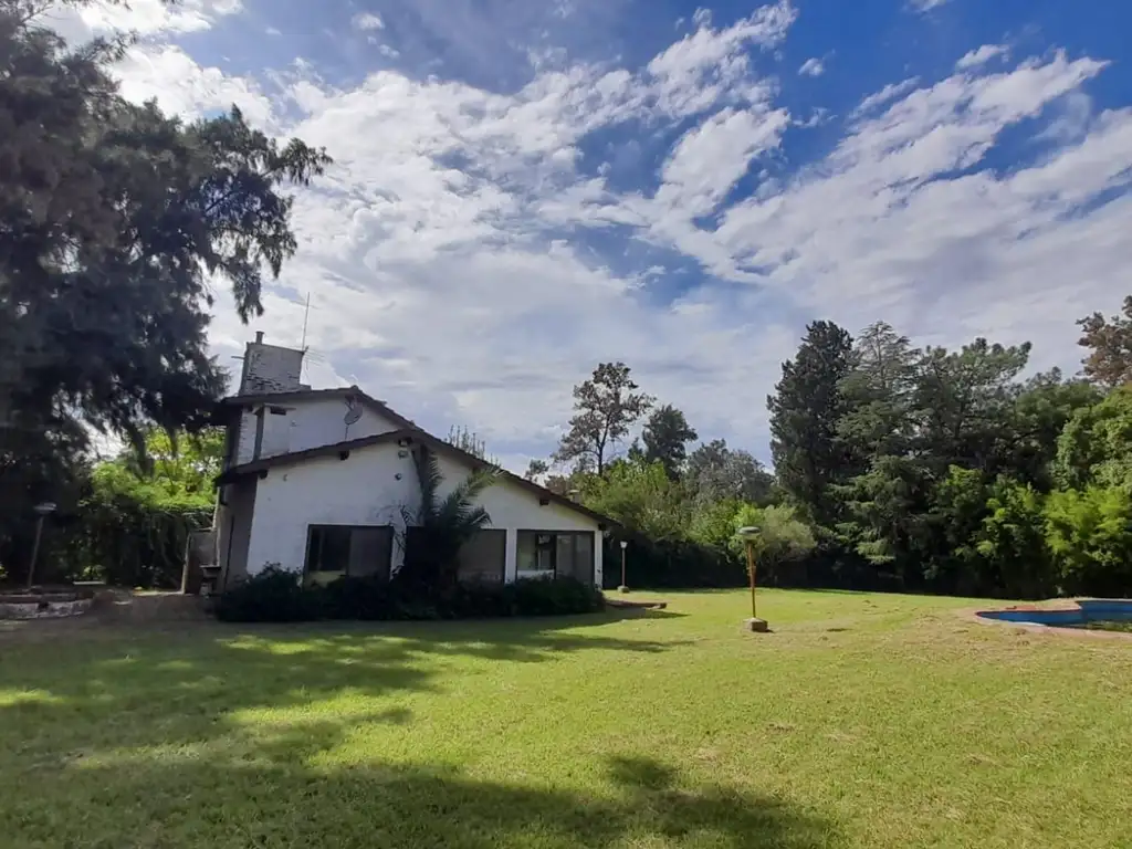 Venta Casaquinta Loma Verde con Pileta financia