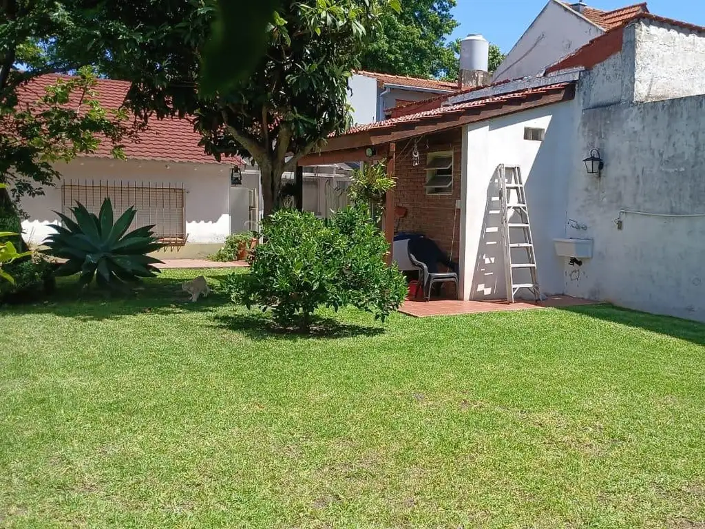 Casa en alquiler en Olivos - 5 ambientes con jardín PARA INGRESAR EN FEBRERO