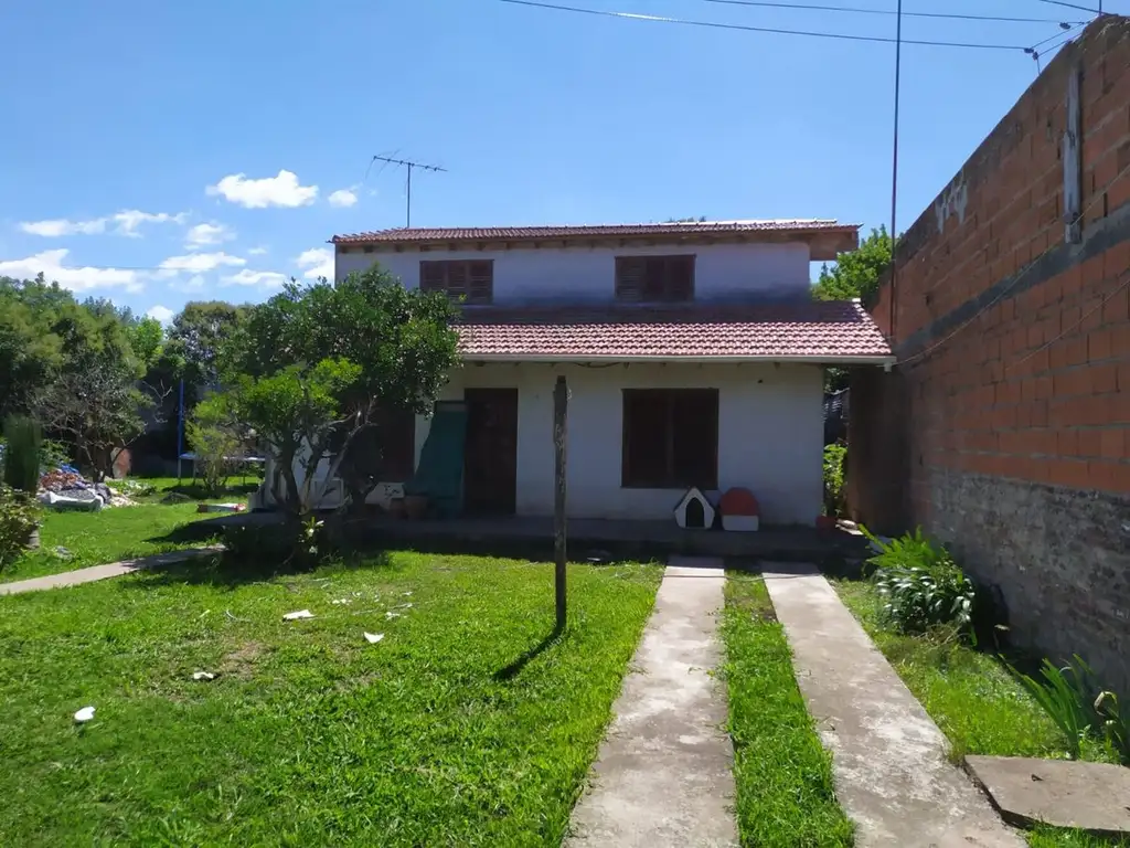 Casa a refaccionar en venta