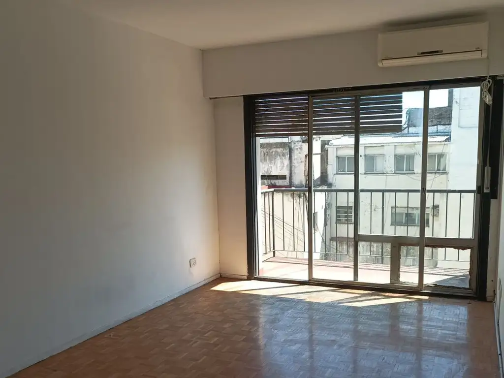 Alquiler Cerrito al 500 Exc.zona! 3 amb piso alto