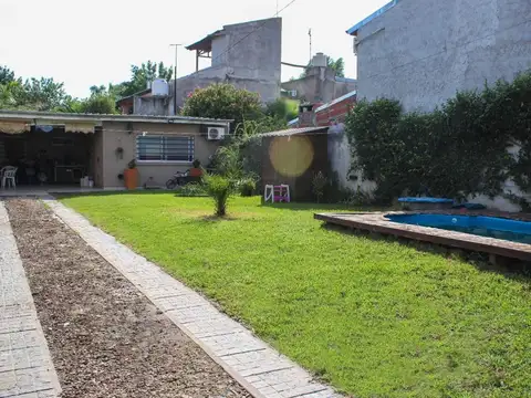 VENTA CASA 2 AMB. BARRIO SOLARES DEL NORTE