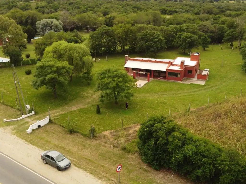 VENTA  PARRILLA MÁS DOS HECTAREAS FALDA DEL CARMEN