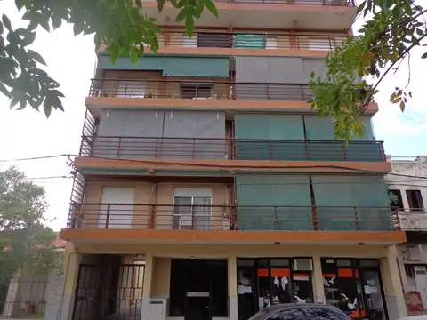 Venta Depto.Edificio Centenario.4to.Piso.cochera Consulte.+