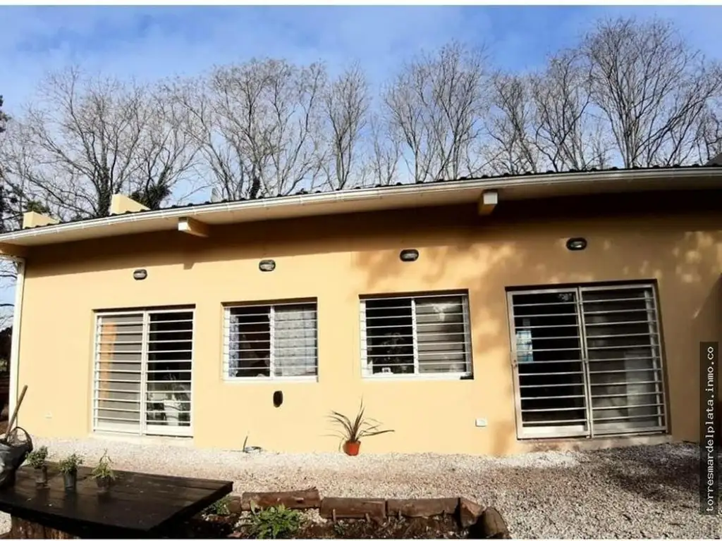 Casa a estrenar en Barrio Colina Alegre. Apto credito