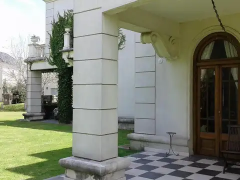 Casa en Alquiler con cochera