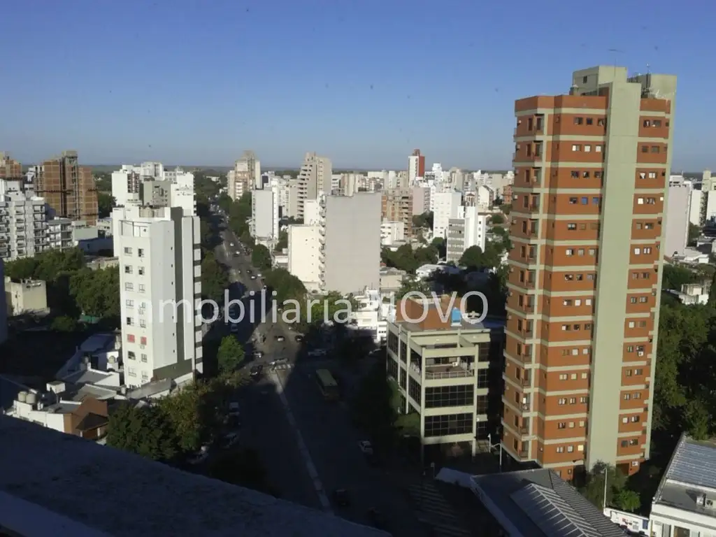 Amplio y luminoso - Excelente Ubicación, cerca de Facultades y Centro de la Ciudad