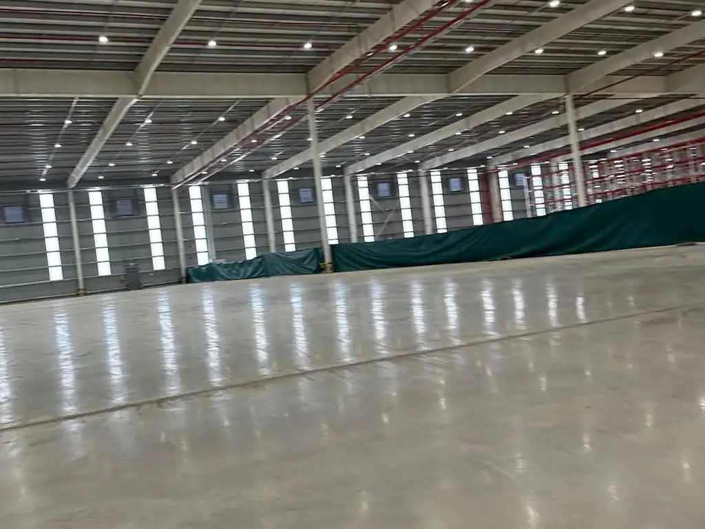 Alquiler Nave Industrial Triple A   DEPOSITO DE 11600 M2 CUBIERTOS