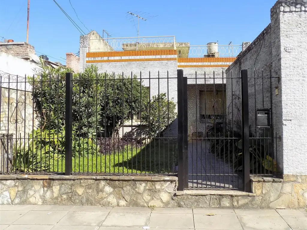 Casa 3 amb, 230 m2 en Villa Real (Pje. Espronceda al  2700)