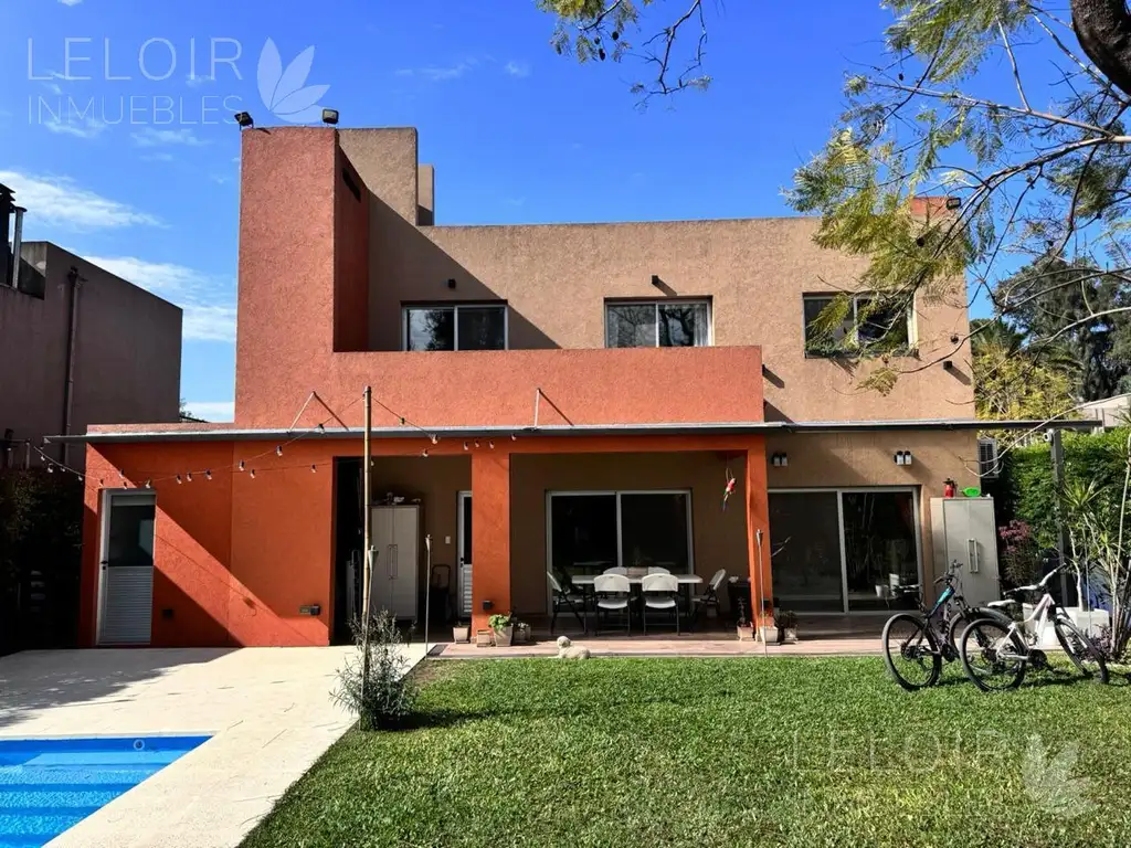 Casa en  venta 5 amb en Parque Leloir Barrio Cerrado West Village