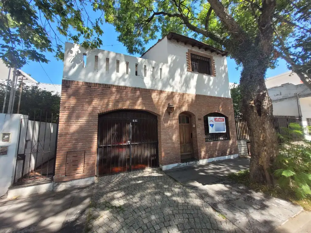 Venta Casa de Dos Plantas en Olivos, Vicente López