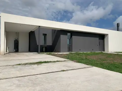 ALQUILER DE CASA 4 AMBIENTES EN CANINNG,  BARRIO LA MAGDALENA HISTORICO. A ESTRENAR