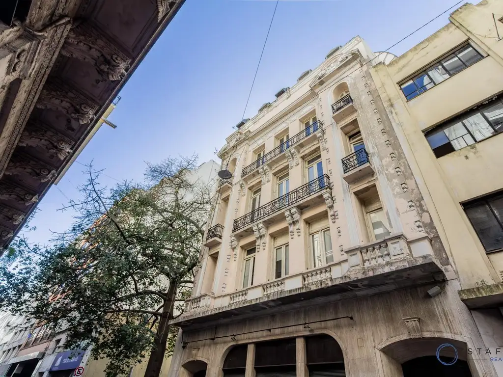 EDIFICIO EN BLOCK EN MICROCENTRO