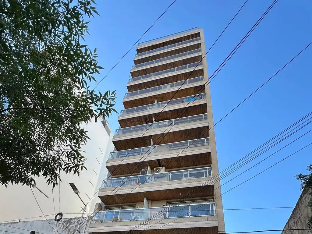 Departamento de tres ambientes a la venta en Avellaneda Centro