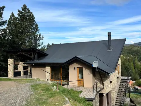 Casa en venta de 3 dormitorios c/ cochera en San Martin de los Andes