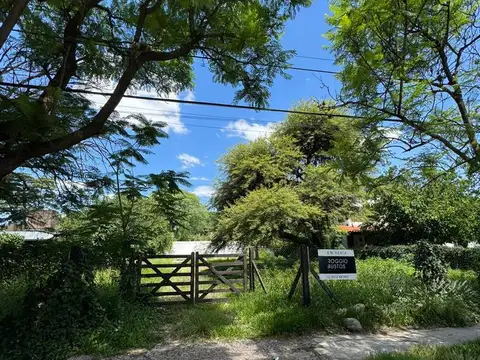 Venta de terreno en Cerro de las Rosas. Apto desarrollo