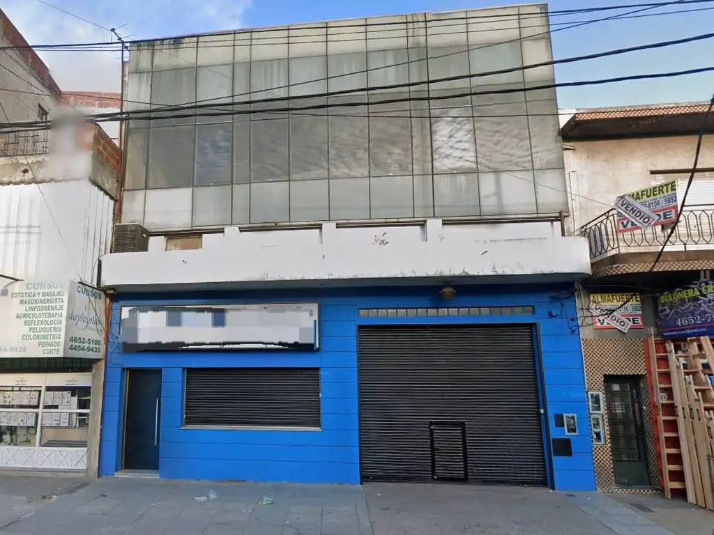 Galpón 700 m² Comercial e Industrial s/Avenida y salida a calle lateral - Villa Madero