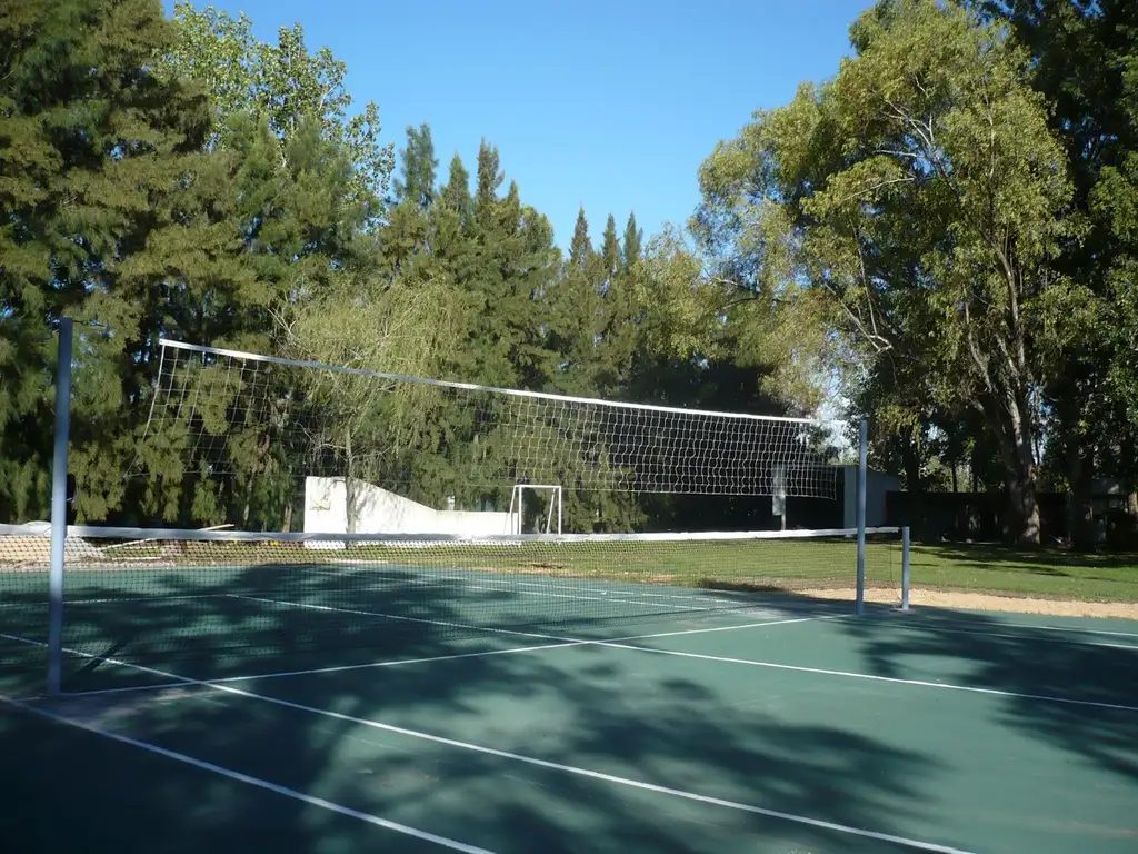 Actividades deportivas futbol, voley, tenis en Las Fuentes