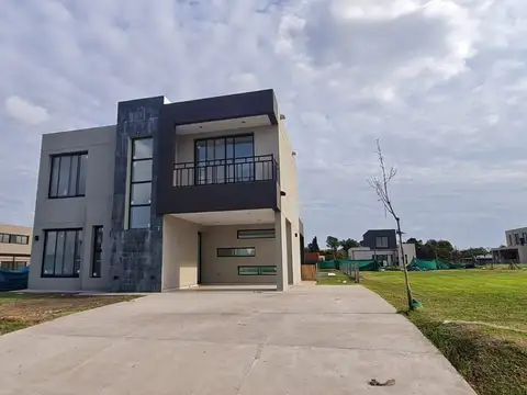 ESPECTACULAR CASA EN VENTA BARRIO PRIVADO EL ALJIBE