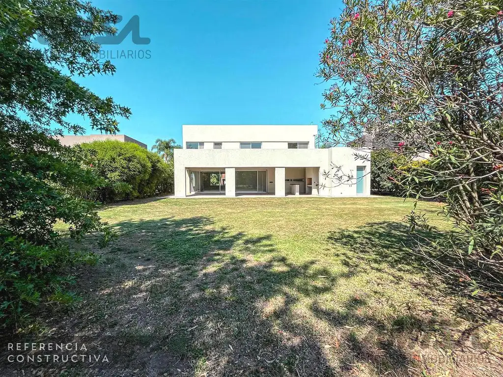 Kentucky, Club de Campo, Funes, casa de 4 dormitorios en venta.