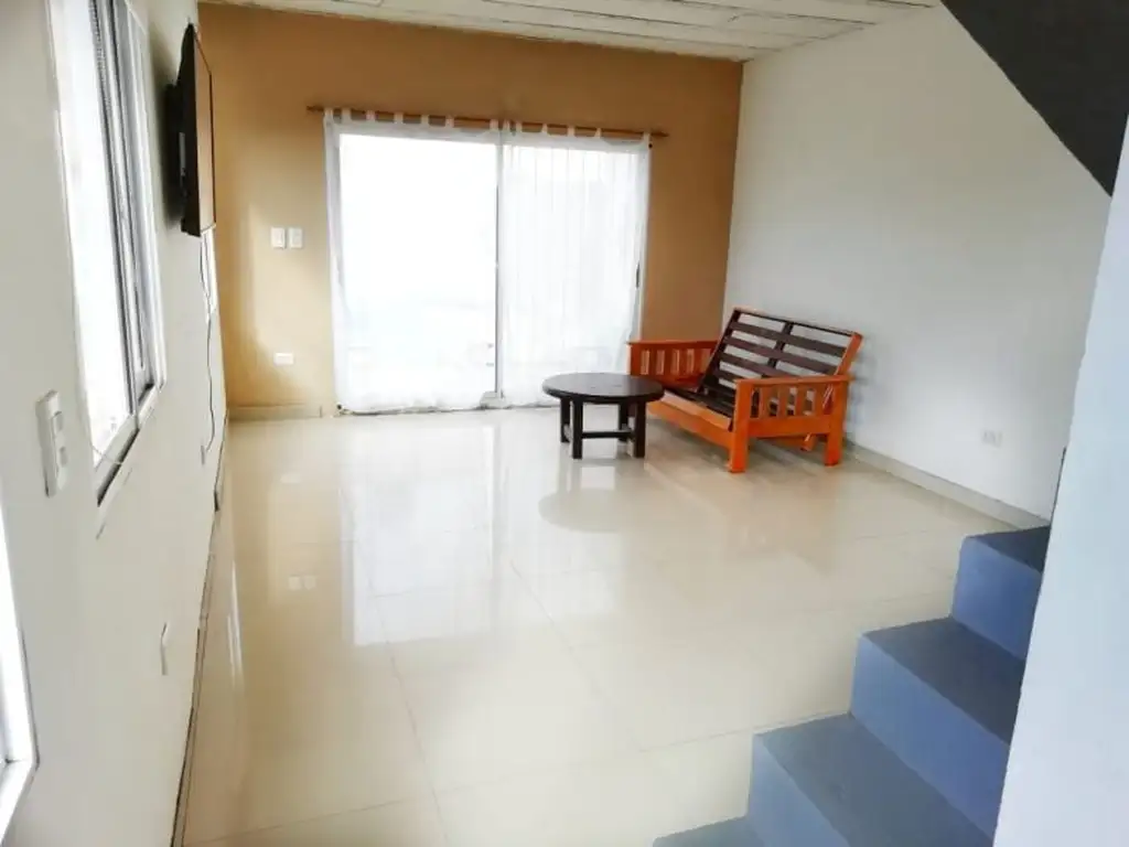 EXCELENTE OPORTUNIDAD CASA 3 AMBIENTES COCHERA PISCINA