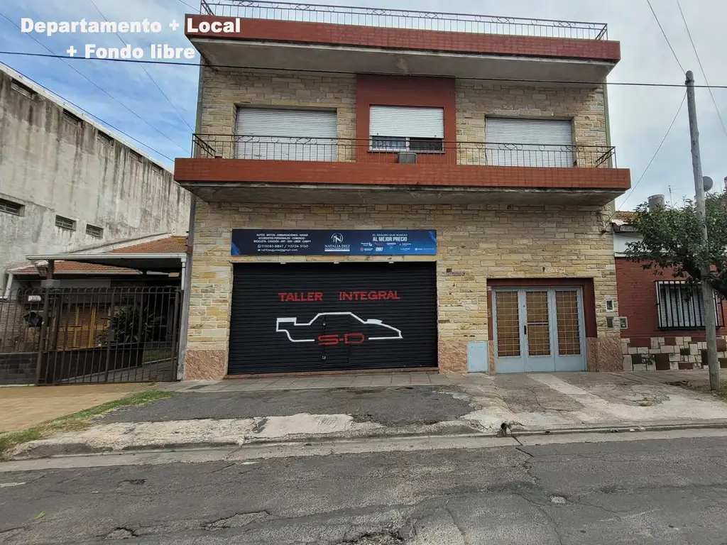 Venta en Block de local y departamento en planta alta - Morón