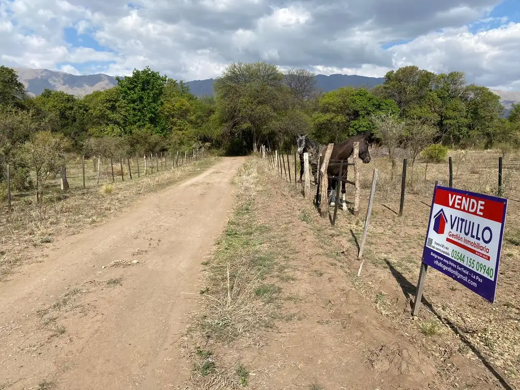 Oportunidad para comenzar a construir tu vivienda en un lugar lleno de naturaleza y tranquilidad.