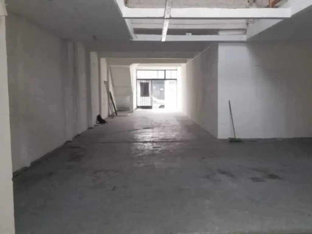 VENTA LOCAL COMERCIAL 241 M2 VILLA LUGANO